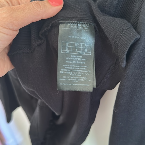 Guess Black Long Sleeve Henley Shirt Size Small - Picture 6 of 6